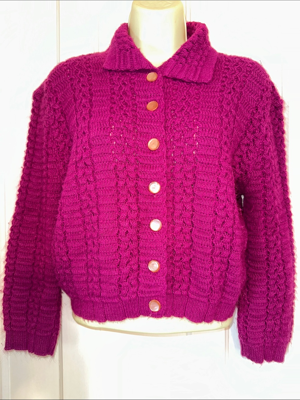 Vintage 60s Empire Knitwear Fuchsia Cable-Knit Button-Up Cropped Cardigan